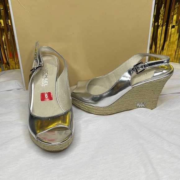 Michael Kors Metallic Pu Kami SlingBack Wedges - Picture 13 of 14